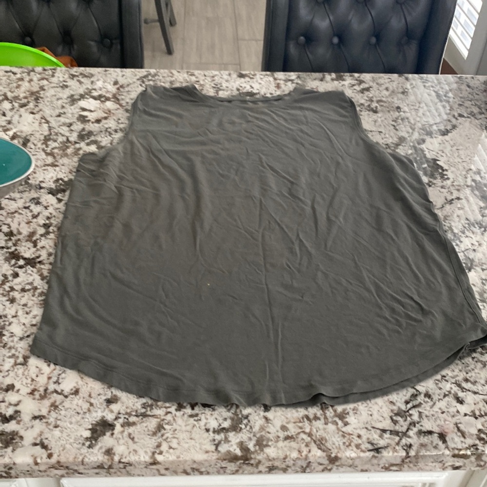 Lot of two lululemon brunswick tanks 10